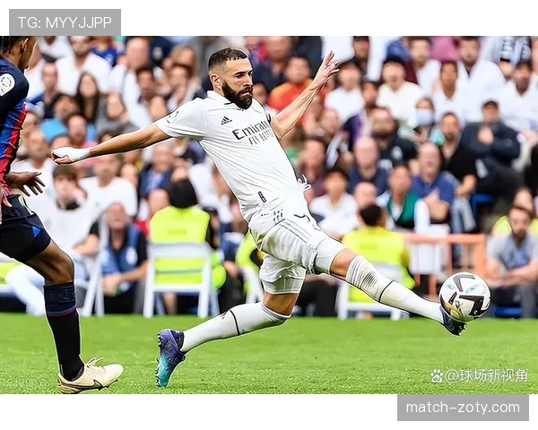 凯恩与本泽马：全能中锋的战术角色差异与体系适配性解析