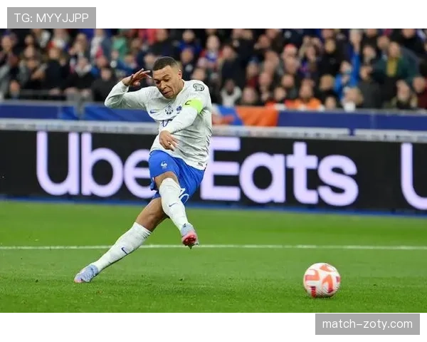 姆巴佩又换新车了？这周第三辆了吧……